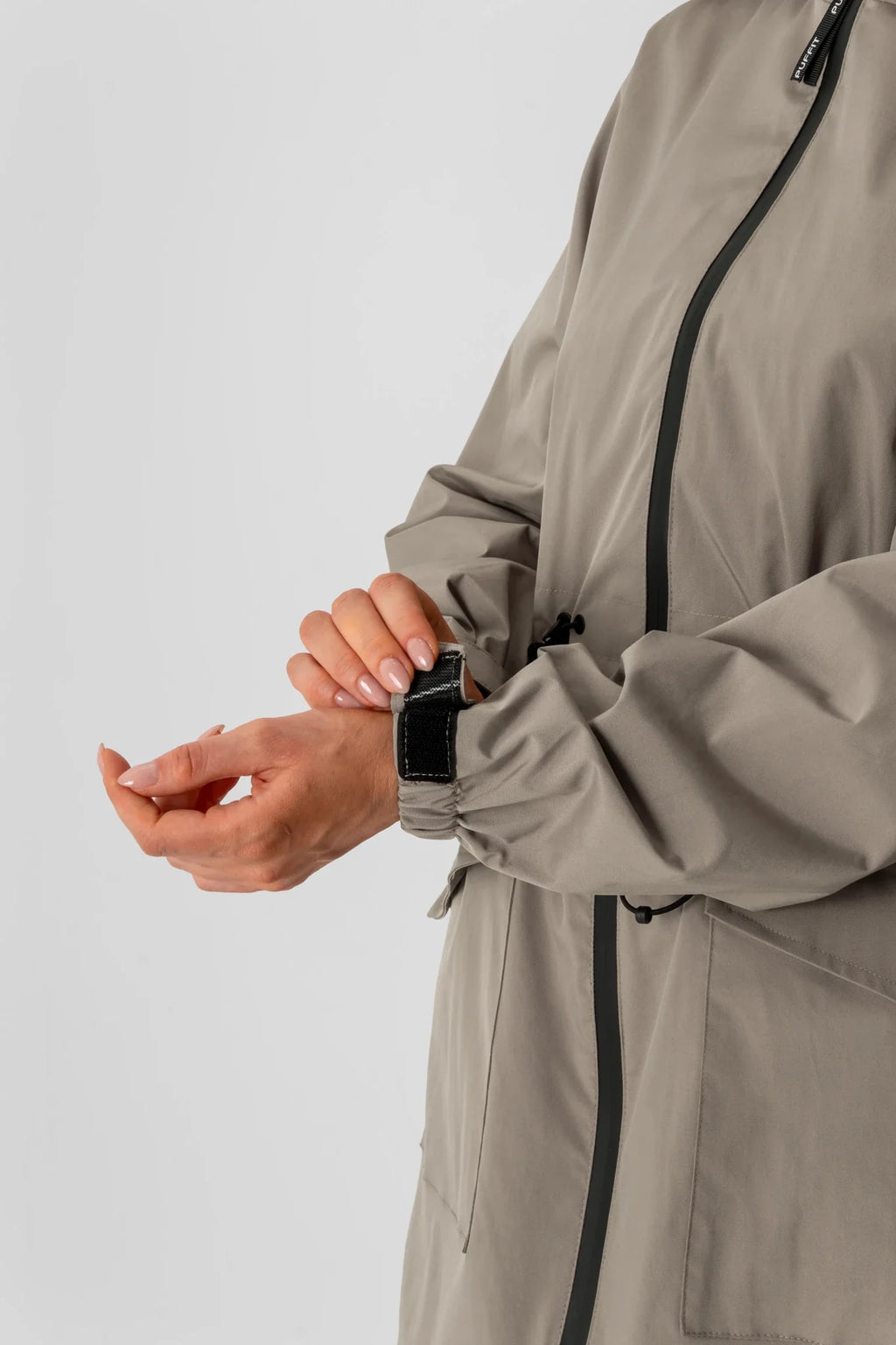Classic Mid Length Large Pockets Raincoat