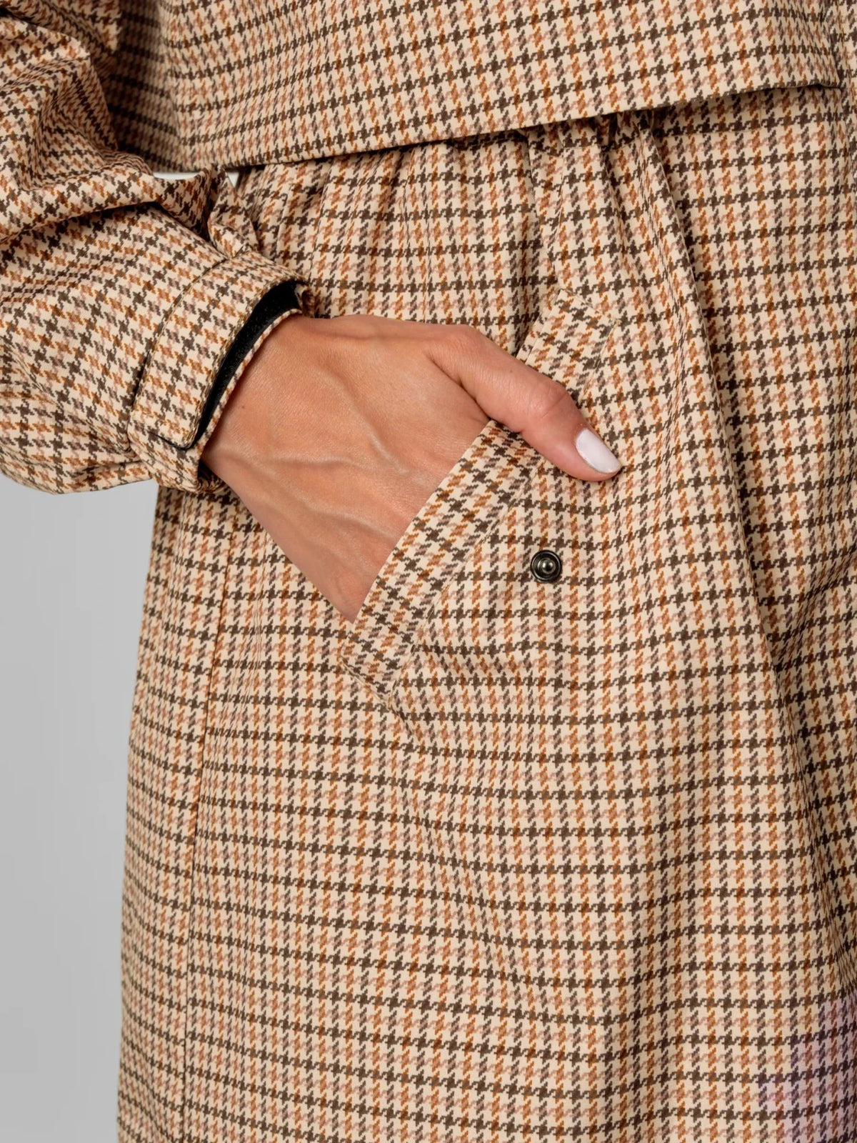 Beige Houndstooth Elevated Long Breathable Raincoat
